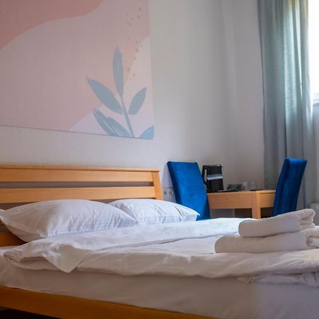 Mint Hotel Prizren Ruang foto