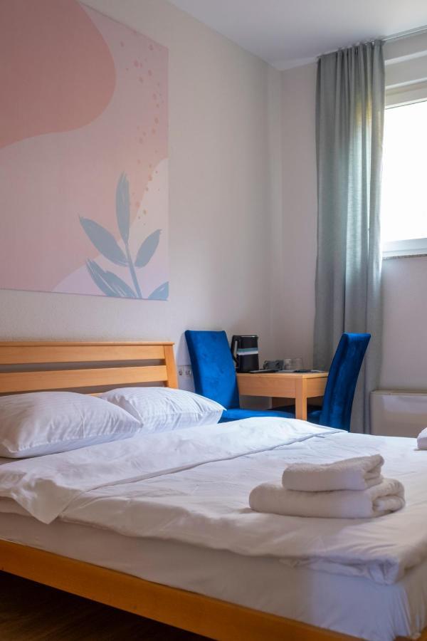 Mint Hotel Prizren Bagian luar foto