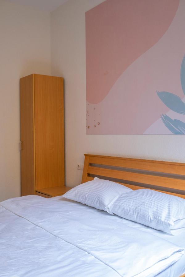 Mint Hotel Prizren Bagian luar foto